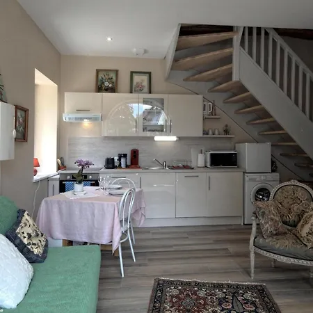 Holiday home A Avec Terrasse Et Parc, Animaux Acceptes, Parking Prive Inclus - Fr-1-583-342 Montagney
