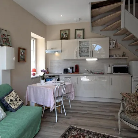 Holiday home A Avec Terrasse Et Parc, Animaux Acceptes, Parking Prive Inclus - Fr-1-583-342 *